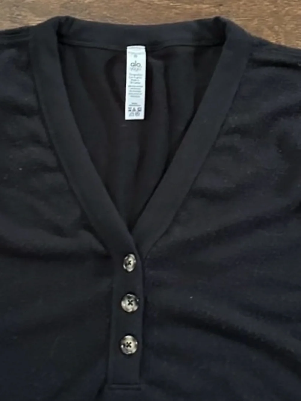 ALO Yoga Black Henley Pullover Cropped Size Small-EUC